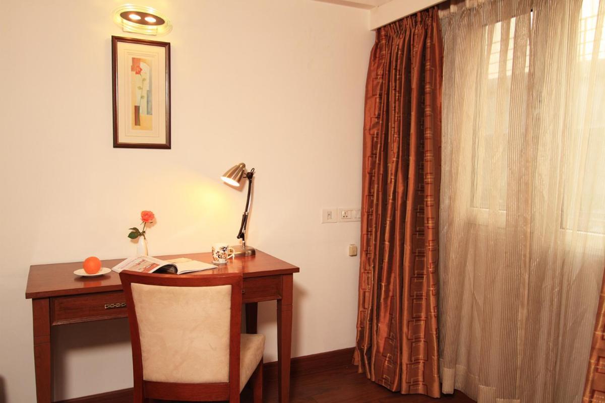 Hotel Parijatha Gateway Bangalore Exterior foto
